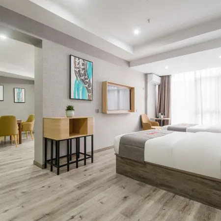 Junyi Hotel (Jinsha Guyun Square Zhongyi Hospital)
