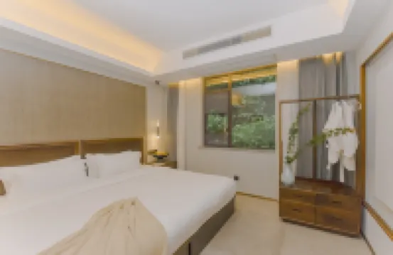 Phoenix Xueqingji Humanity Banshan Homestay (Phoenix Ancient City Branch)