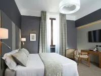 Monti Palace Hotel Hotels near Piper Club