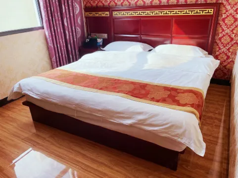 Funing Star Theme Hotel