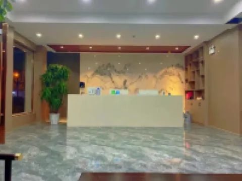 Yunshang Hotel (Fangcheng Zhangqian Avenue Branch)