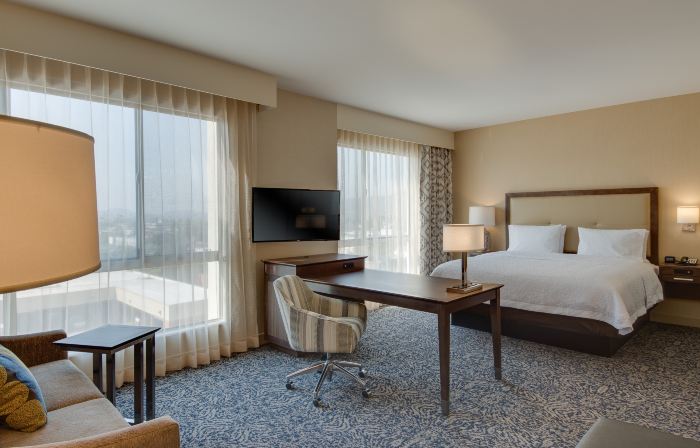 Hampton Inn & Suites Los Angeles - Glendale
