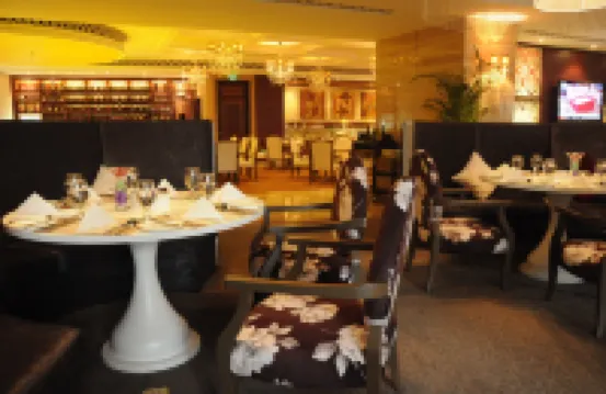 中山頤和君利酒店（石岐萬象滙店）