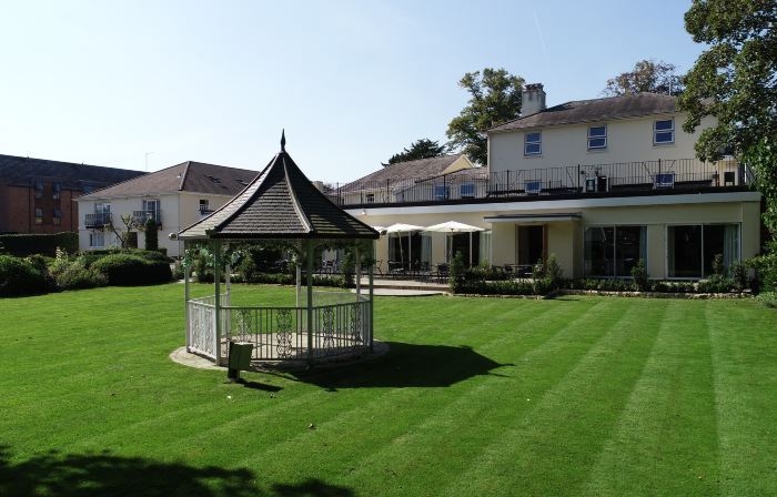 Alton House Hotel