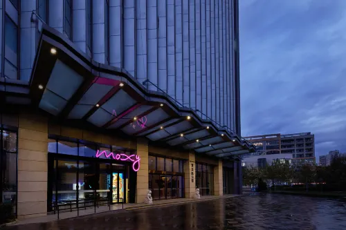 Moxy Shanghai Xuhui Hotels in Shanghai