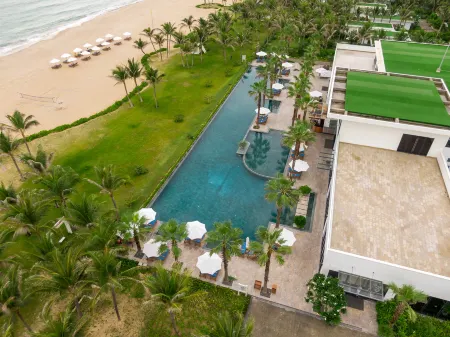 Selectum Noa Resort Cam Ranh