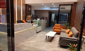 Changwei Apartment (Pingnan Donghu Shop)