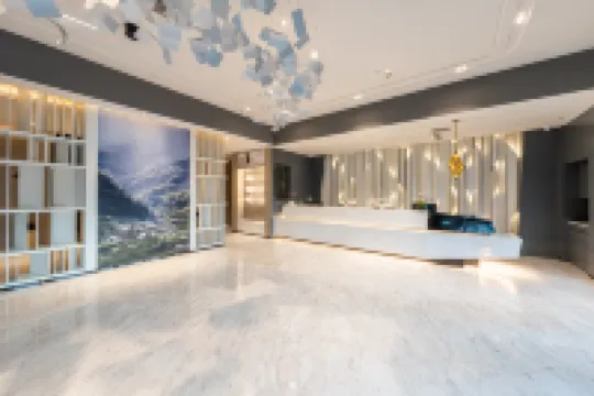 Aletai Wanchi Square Yuhua Hotel Hotels in Altay City