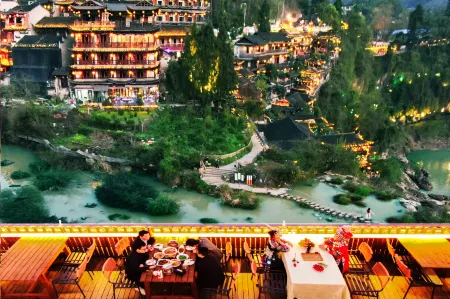 Wangcun Caotang Inn (Furong Town Waterfall) Отели рядом с достопримечательностью «Tusi Palace»