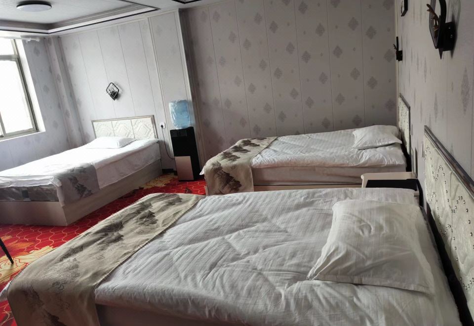 Lixian Qinli Hotel - Housity