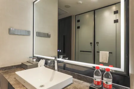 Hongyue·Yingsu Hotel (Zigong High-Speed Railway Station)