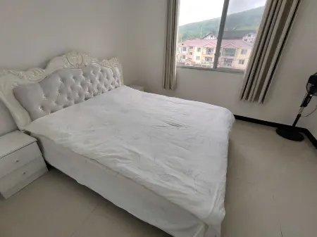 Chishui Waterfall Apartment Отели рядом с достопримечательностью «Chishui Danxia Tourist Area · Great Waterfall»