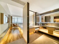 Haining Huihe Hotel (Hongqi Avenue Jinda Building) Hotels in Haining