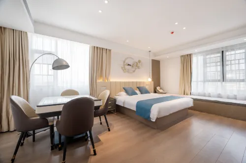 Yunhuali Homestay Hotel (Xiangyang Guangcai)