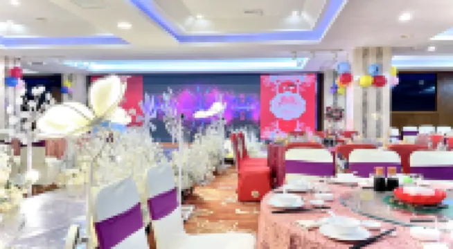 Strait Hotel