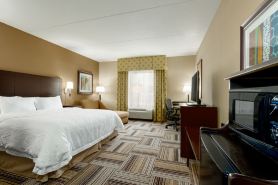 Hampton Inn & Suites Laurel