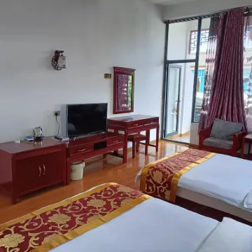 Dali Qinheyuan Chinese Inn Hotels near Butterfly Spring Park