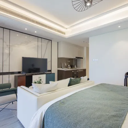 Lingshui ClearWaterBay QUEVO Hotel
