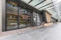 Kula Docklands Hotels in Williamstown