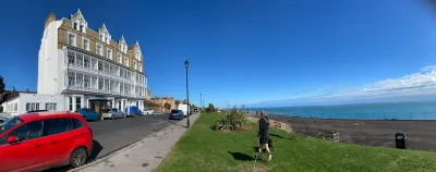San Clu Hotel, Bar & Brasserie