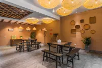 Puyuan fashion ancient town theme inn
