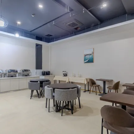 Victoria Hotel (Wangjiang Passenger Transport Center Leiyang Road)