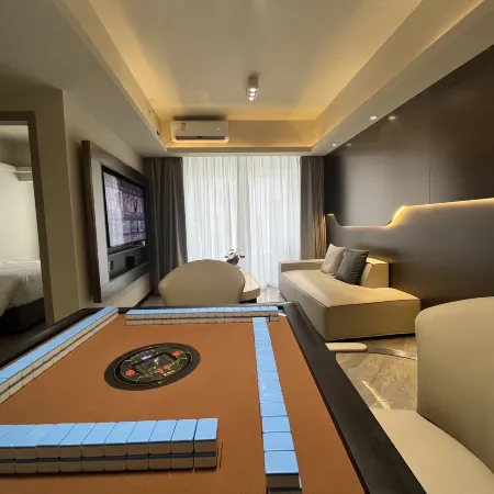 Quzhi Hotel