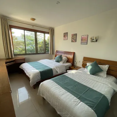 Shuanglong Dejin Homestay Hotels near Shuanglong Cave