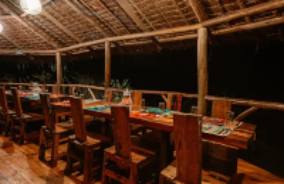 ミセニ リトリート バガモヨのホテル