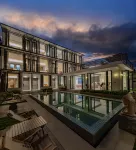 zhao ri xian yun Seaview Hotel