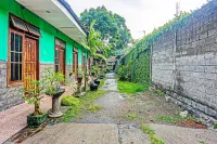 OYO 91697 Nyaman Homestay Syariah Hotel dekat Toko Pertanian FAST Pare