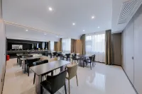 W Design Hotel (Qinyang Bus Station) Hotels in Qinyang