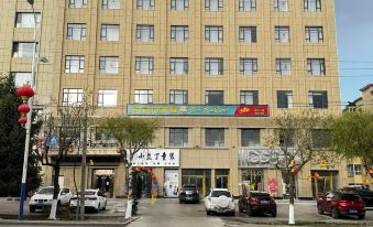 Zhaosu yunge hotel