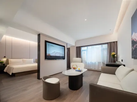 Atour Hotel Shenyang Xita Shifu Avenue Отели рядом со станцией Shenyang East Railway Station