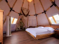 Baili Danxia Wild Luxury Campsite Hotels in Manas County