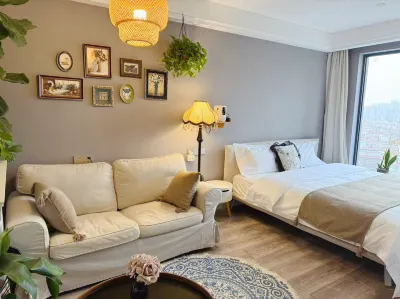 Chujian Youxuan Homestay (Zhongyuan Yunding Plaza Pangdonglai Angel City)