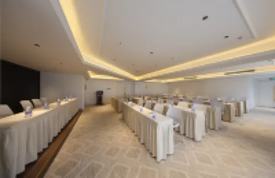 Vienna International Hotel (Anshun Ancient City Gufu Street Branch)