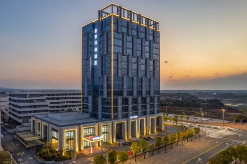The Full Season Premium Hotel Các khách sạn ở Dặc Dương