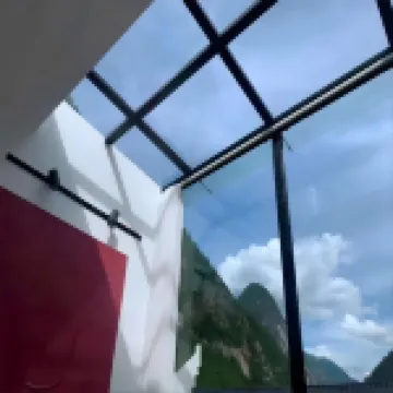 二十四度簡飯店（九寨溝遊客中心店） 天堂口民俗風情文化廣場附近的飯店