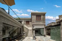 Overlooking the sea, the mansion's courtyard