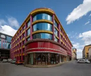 Huanghe Resort Hotel - parking