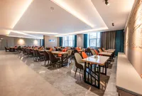 昭蘇バスターミナル盛疆業ホテル(天馬国際旅遊文化広場)