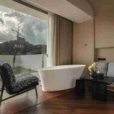 Yuran Riverside Designer Art Hotel Rooms