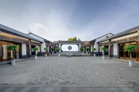 Lake Jingpo Jingshui Hot Spring Hotel