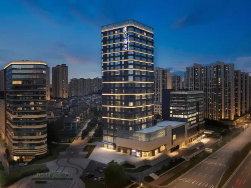 Campanile Hotel (YichangYiling Wanda Plaza Flagship)