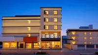 Yitel Premium Hotel (Baotou East Railway Station Donghe Airport)
