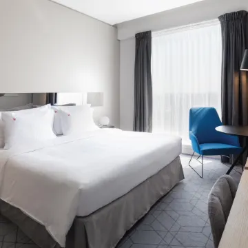 Studio M Arabian Plaza Hotel & Hotel Apartments Отели рядом с достопримечательностью «Аль-Кусейс»