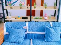 深圳自由度青年公寓 - 客厅舒适沙发床(公共卫浴)