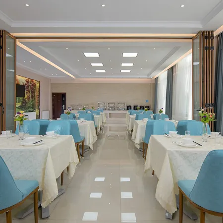 Vienna 3 Best Hotel (Harbin Normal University) Отели рядом с достопримечательностью «Колледж Jiangnan-Библиотека Университета Мастера Харбина»