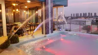 BlueTel Re'sidencE Bangkok IMPACT-1 Time Drop-Off Service to IMPACT OR MRT (MTO2) - Hot Tub